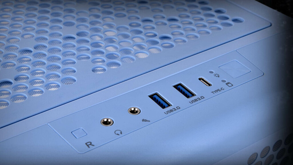 CES 2024 Thermaltake Ceres 330 panneau supérieur