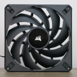 CORSAIR lance son ventirad massif le A115 ! 4 corsair a115 cpu air cooler af140 elite fan 01