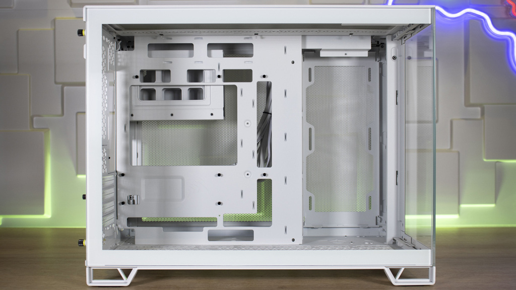 CORSAIR 2500X côté gauche