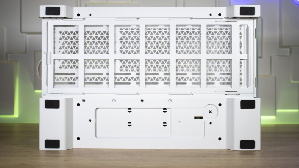 CORSAIR 2500X dessous 1