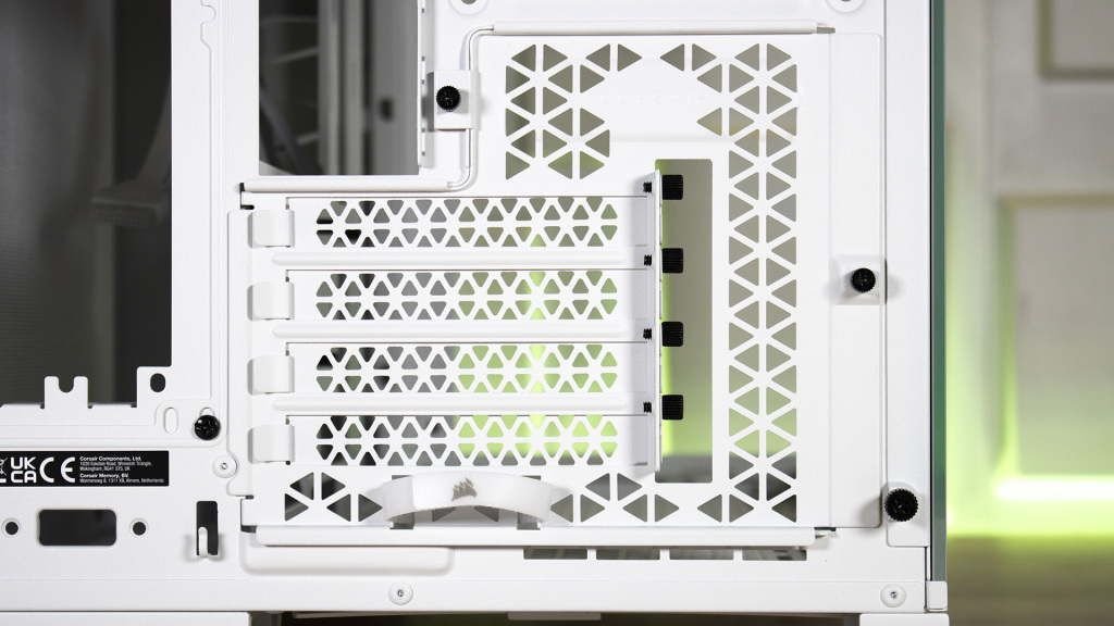 CORSAIR 2500X équerres