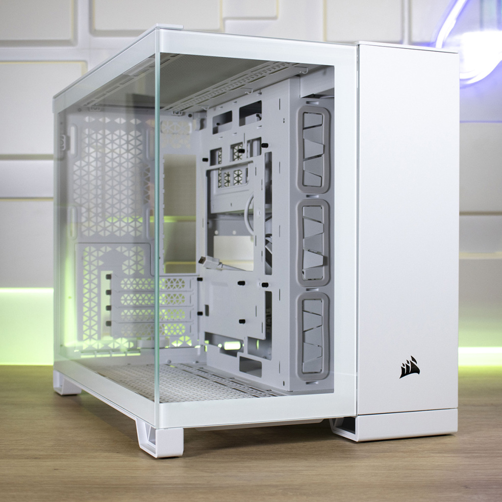 CORSAIR 2500X façade 1