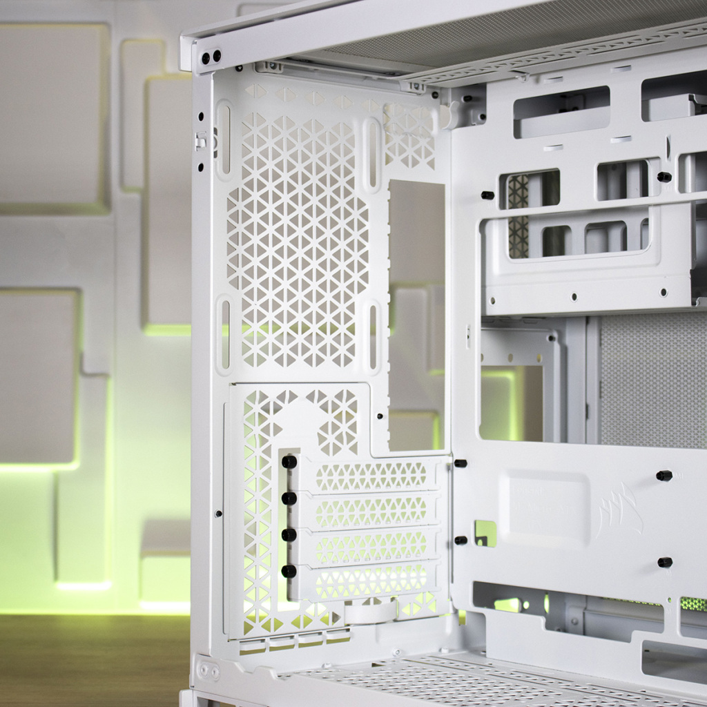 CORSAIR 2500X gauche