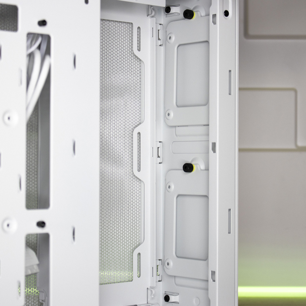 CORSAIR 2500X support SSD 1