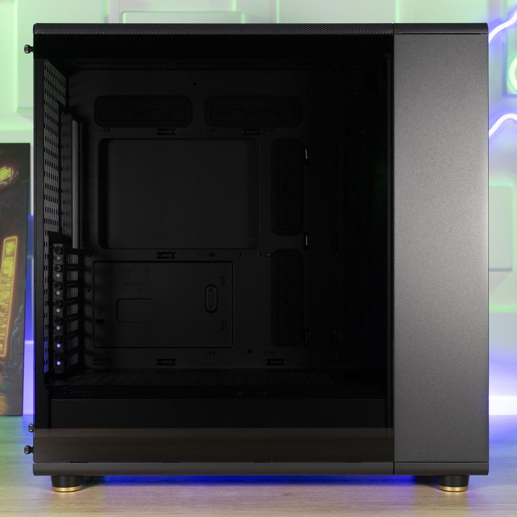 Fractal Design North XL côté gauche