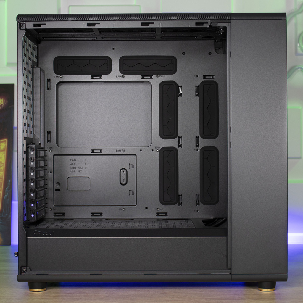 Fractal Design North XL intérieur gauche 1