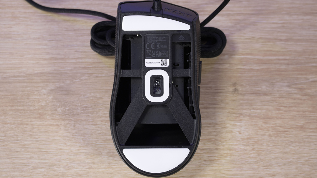 NZXT LIFT 2 ERGO dessous