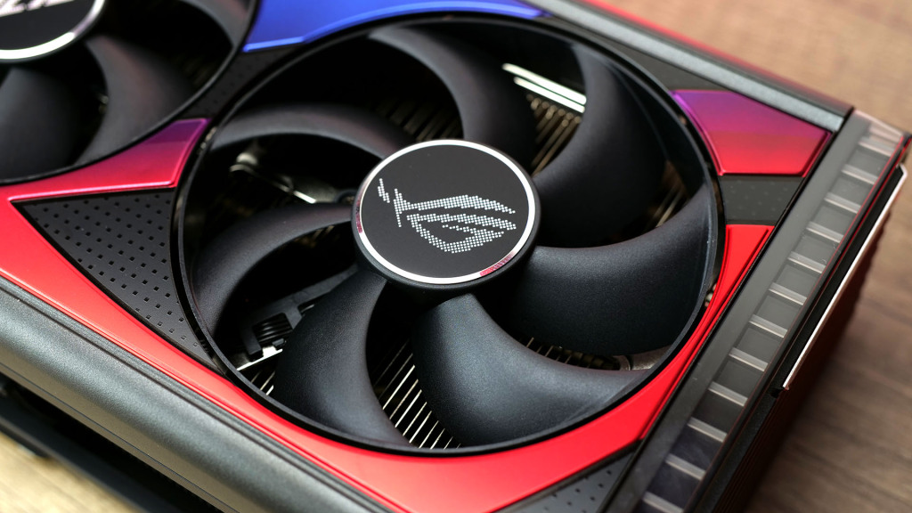 asus rog strix geforce rtx 4080 super oc ventilateur zoom
