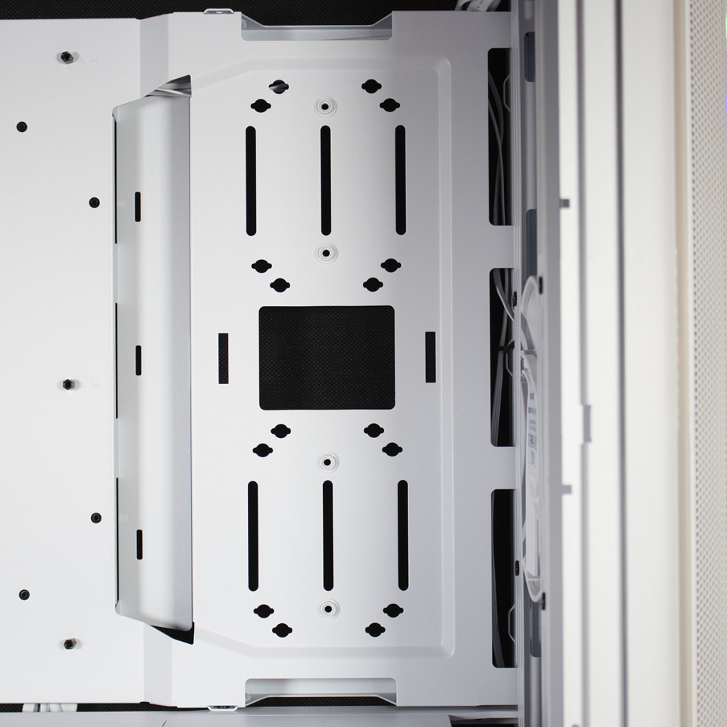 be quiet dark base 701 SSD droite CM 2