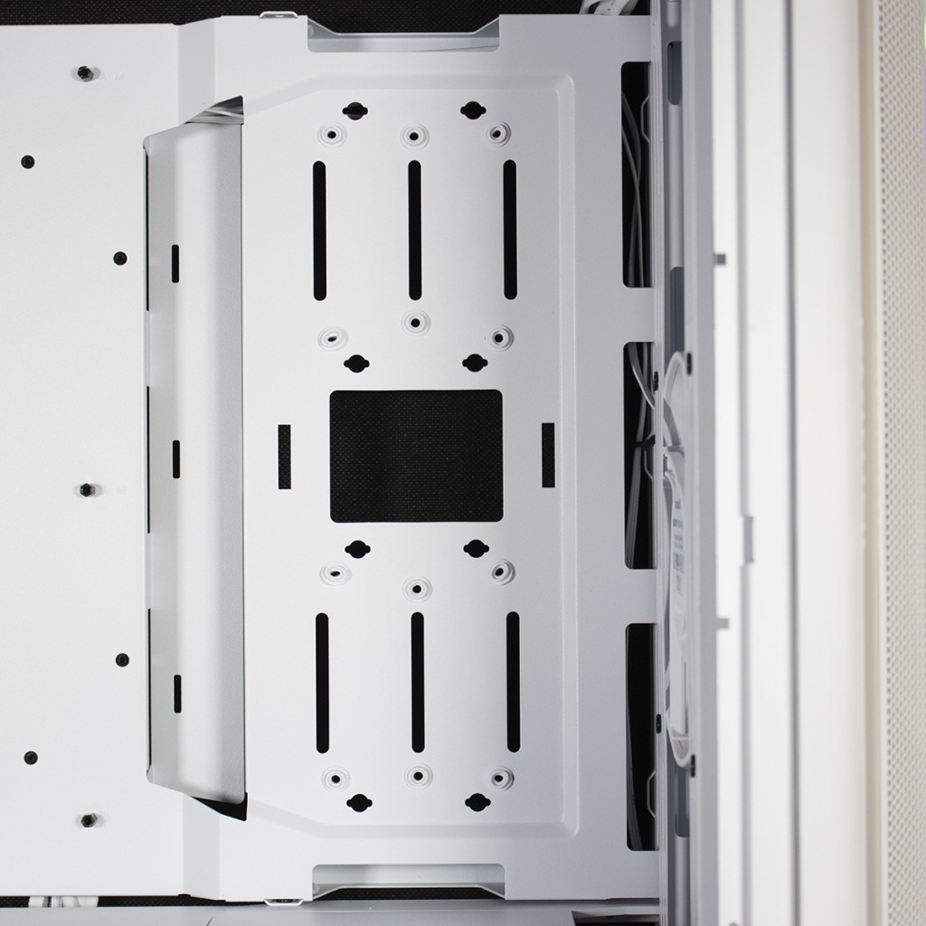 be quiet dark base 701 SSD droite CM 3