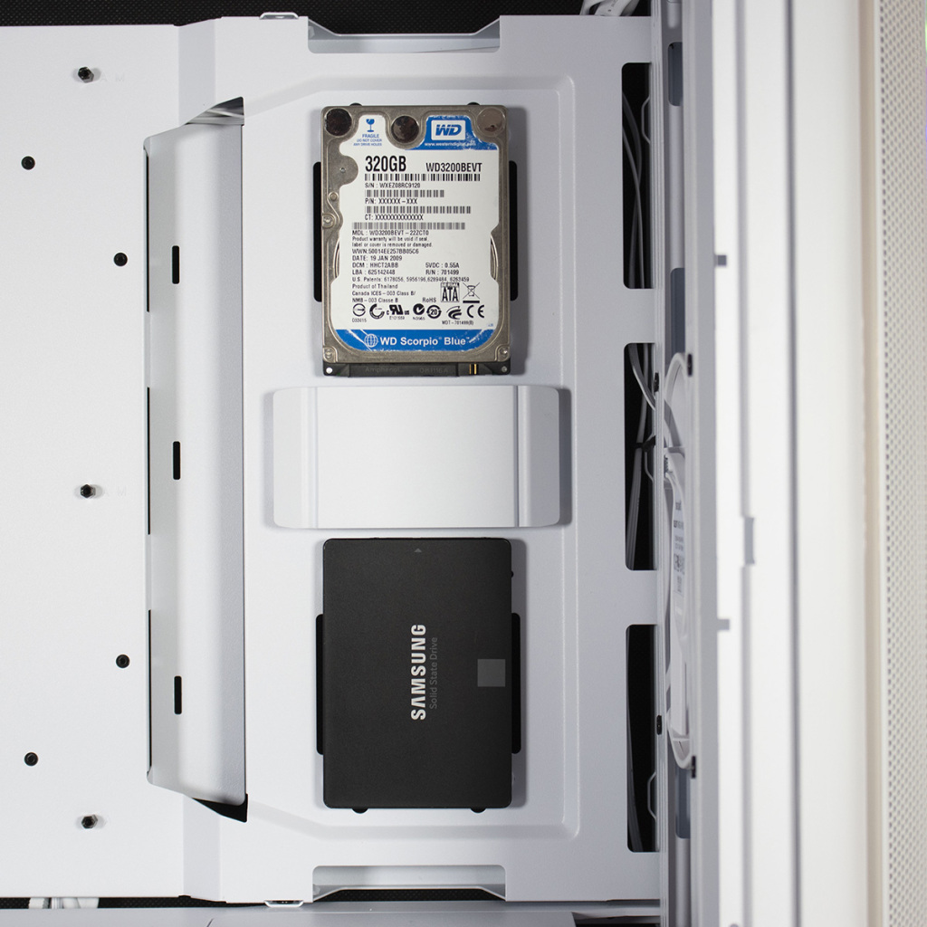 be quiet dark base 701 SSD droite CM 4