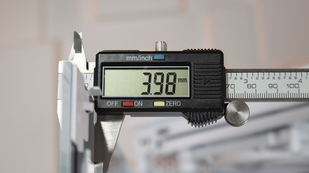 be quiet dark base 701 epaisseur verre trempé