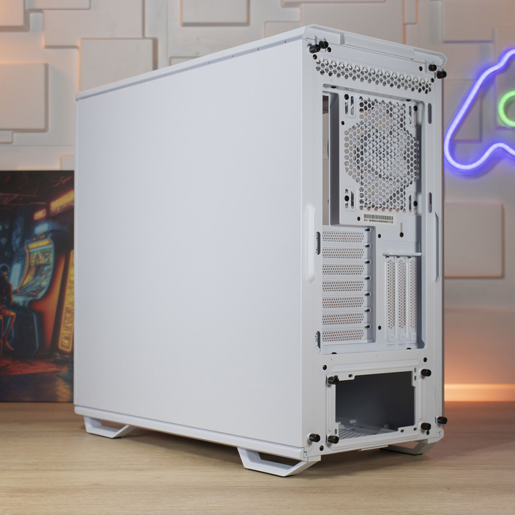 be quiet! dark base 701 trois quarts droit