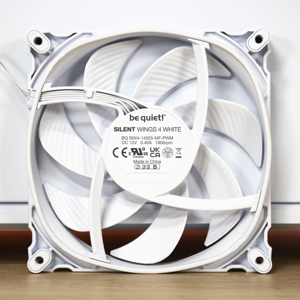 be quiet dark base 701 ventilateur arrière