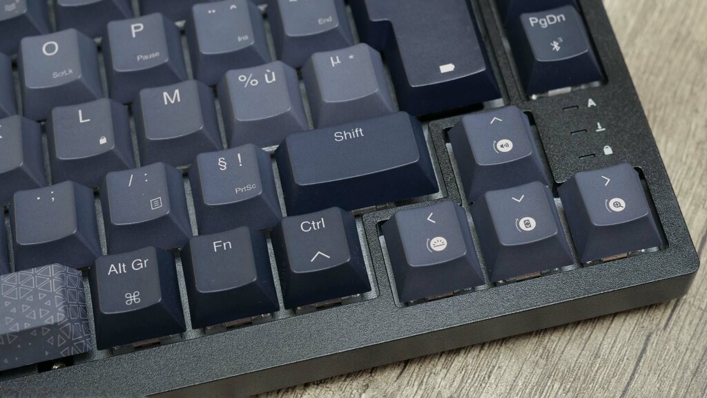 corsair k65 plus wireless touches flottantes