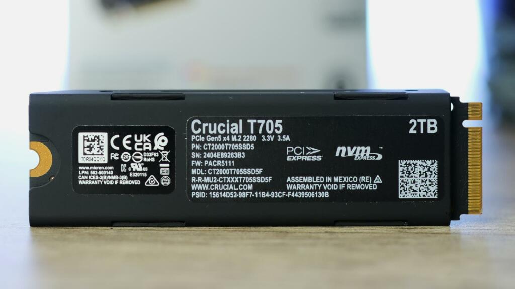 crucial t705 avec heatsink detail dessous