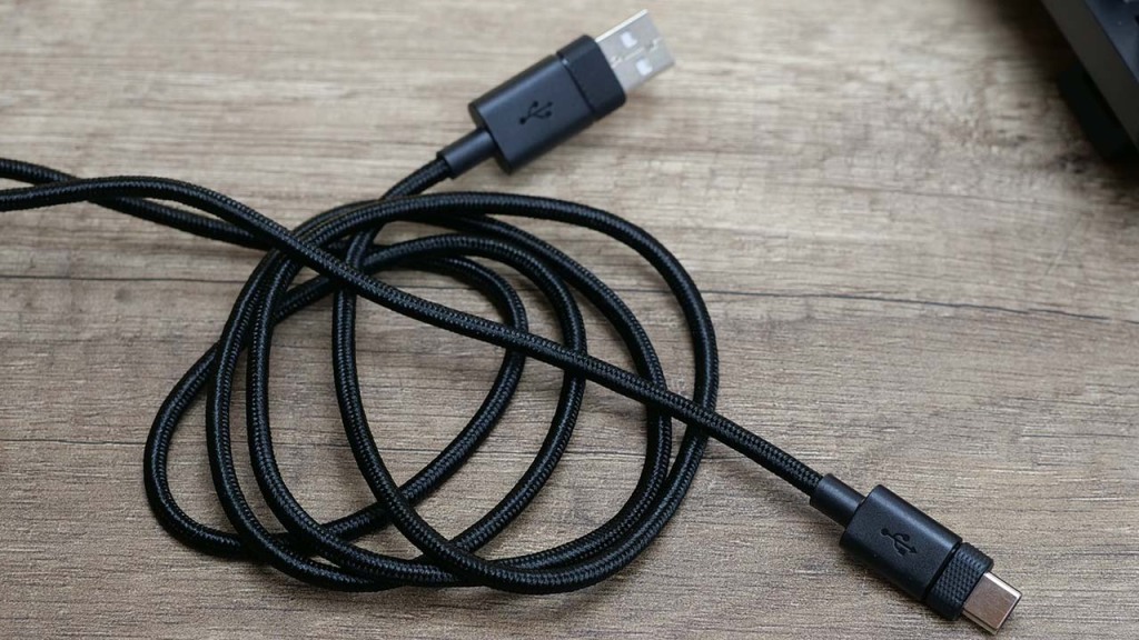k65 plus wireless cable usb c