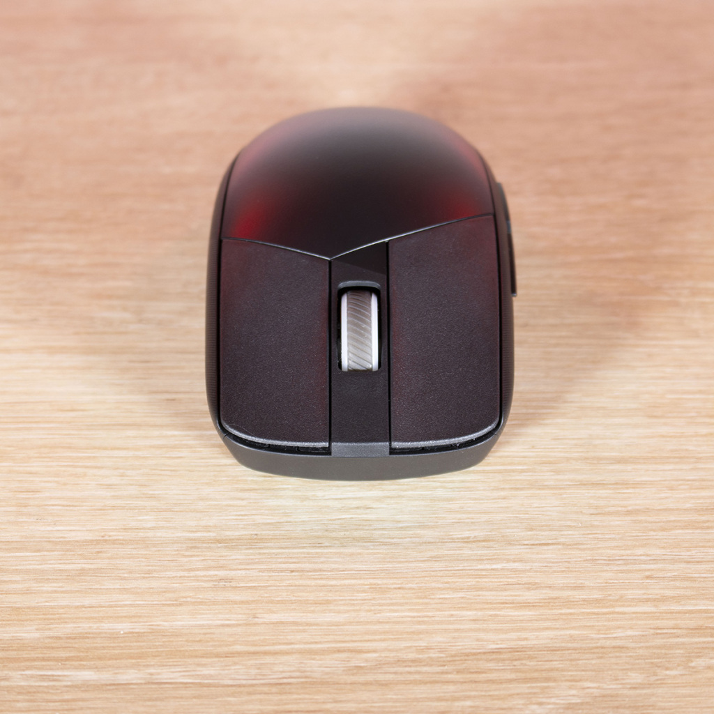 ASUS ROG Strix Impact III Wireless avant
