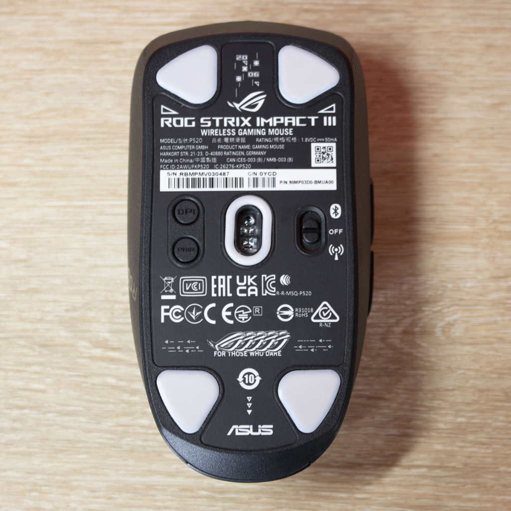 ASUS ROG Strix Impact III Wireless dessous
