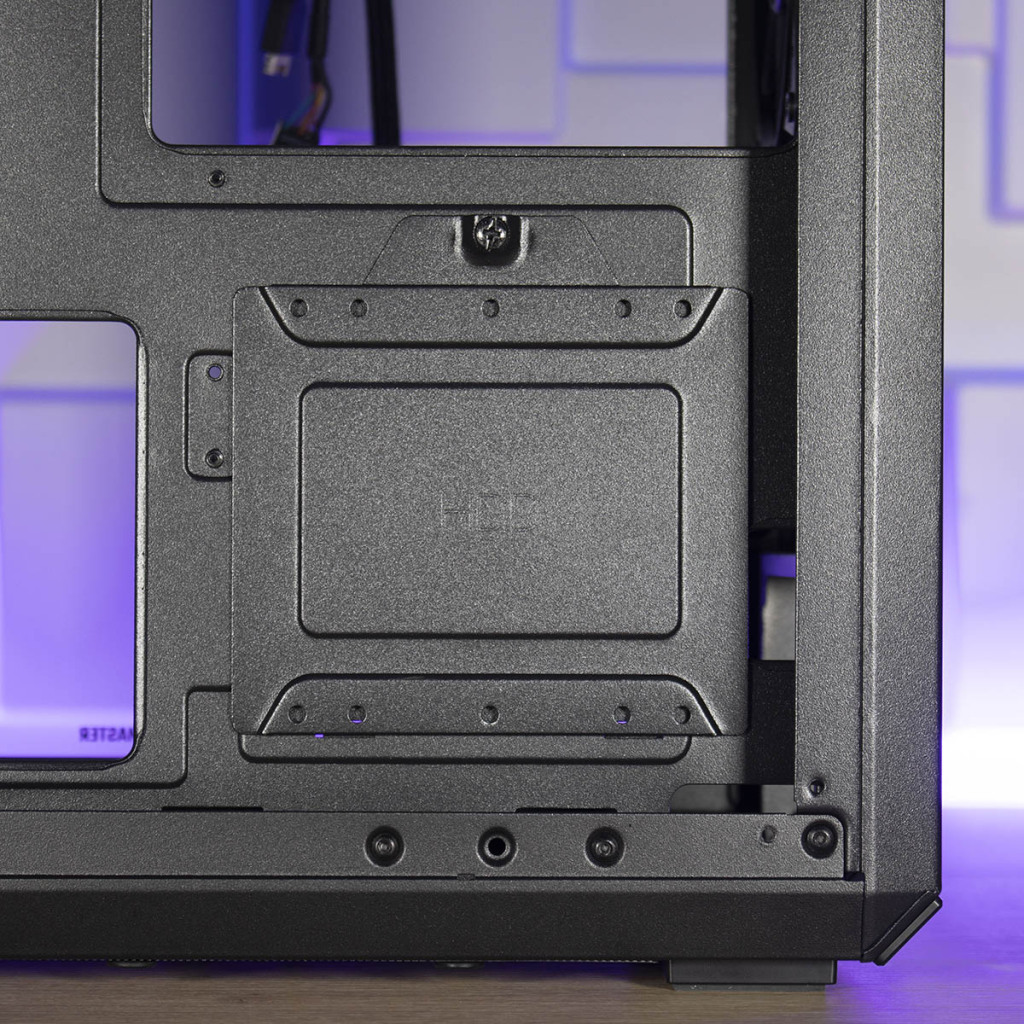 Cooler Master Q300L V2 emplacement HDD 1