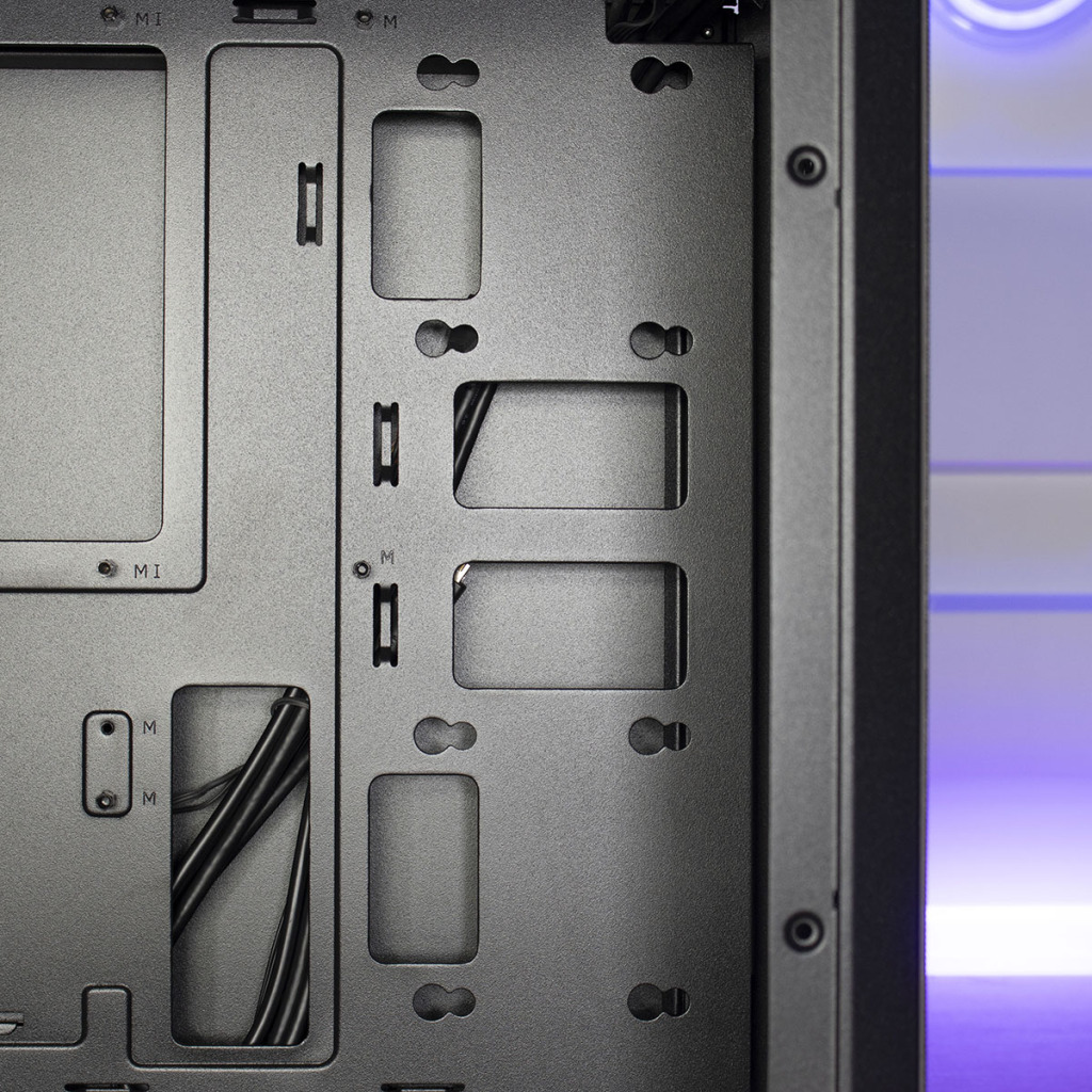 Cooler Master Q300L V2 emplacement SSD 3