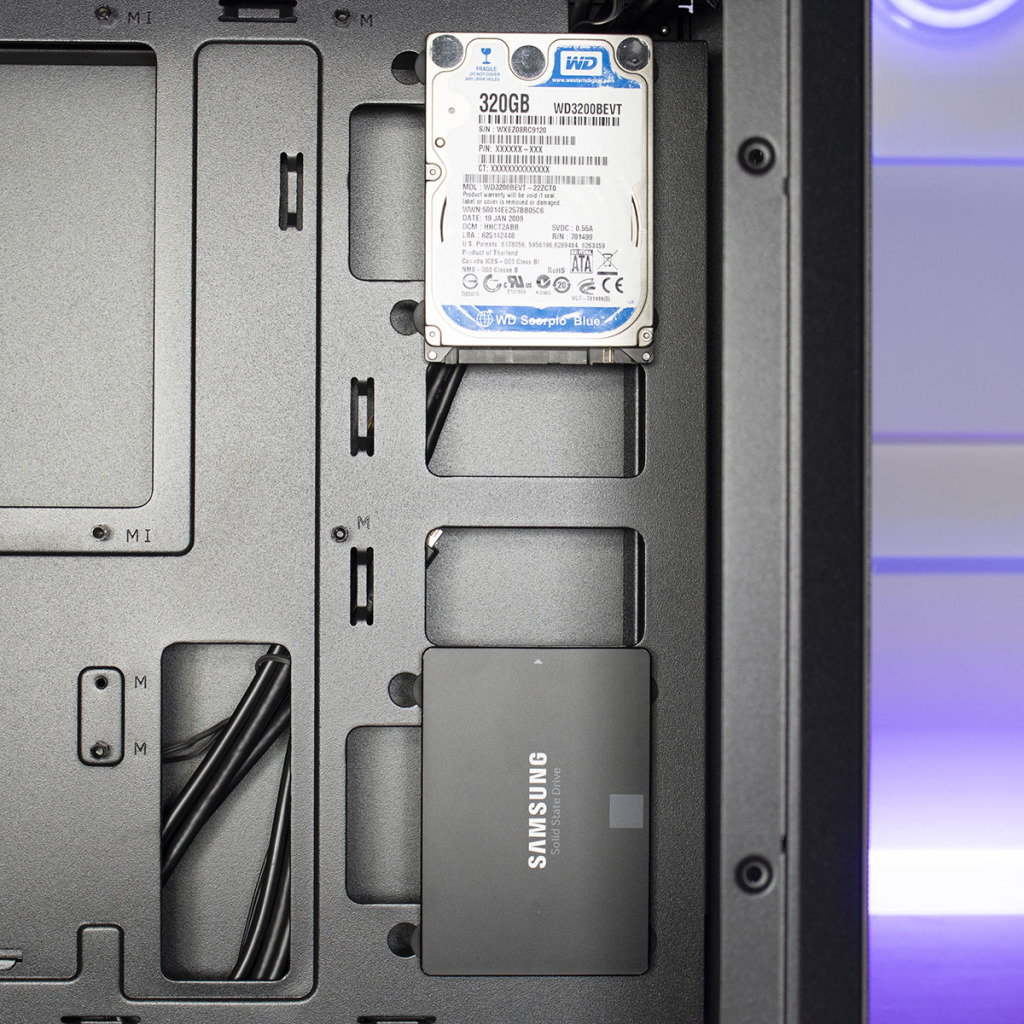 Cooler Master Q300L V2 emplacement SSD 4