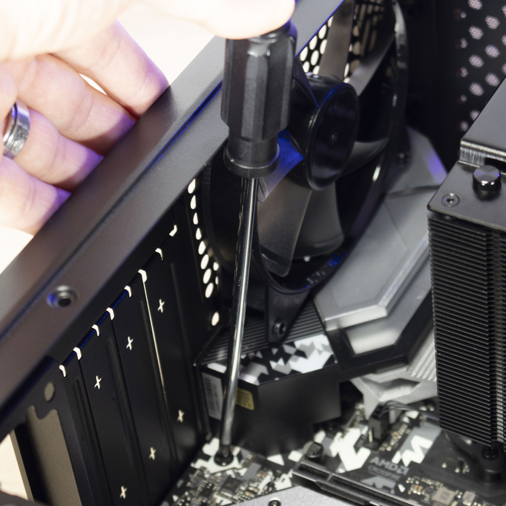 Cooler Master Q300L V2 montage 4