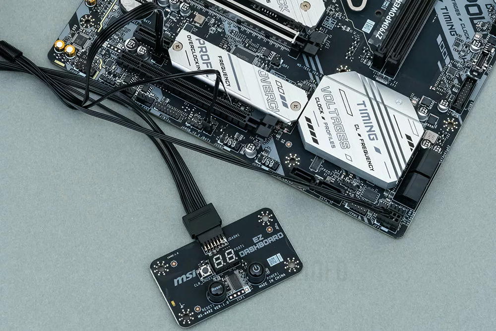 MSI Z790MPOWER en Test, La révolution du Chipset Intel 700 ? 4 MSI Z790MPOWER 21