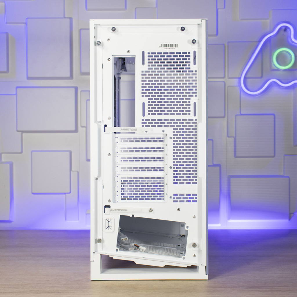 Phanteks NV5 arrière