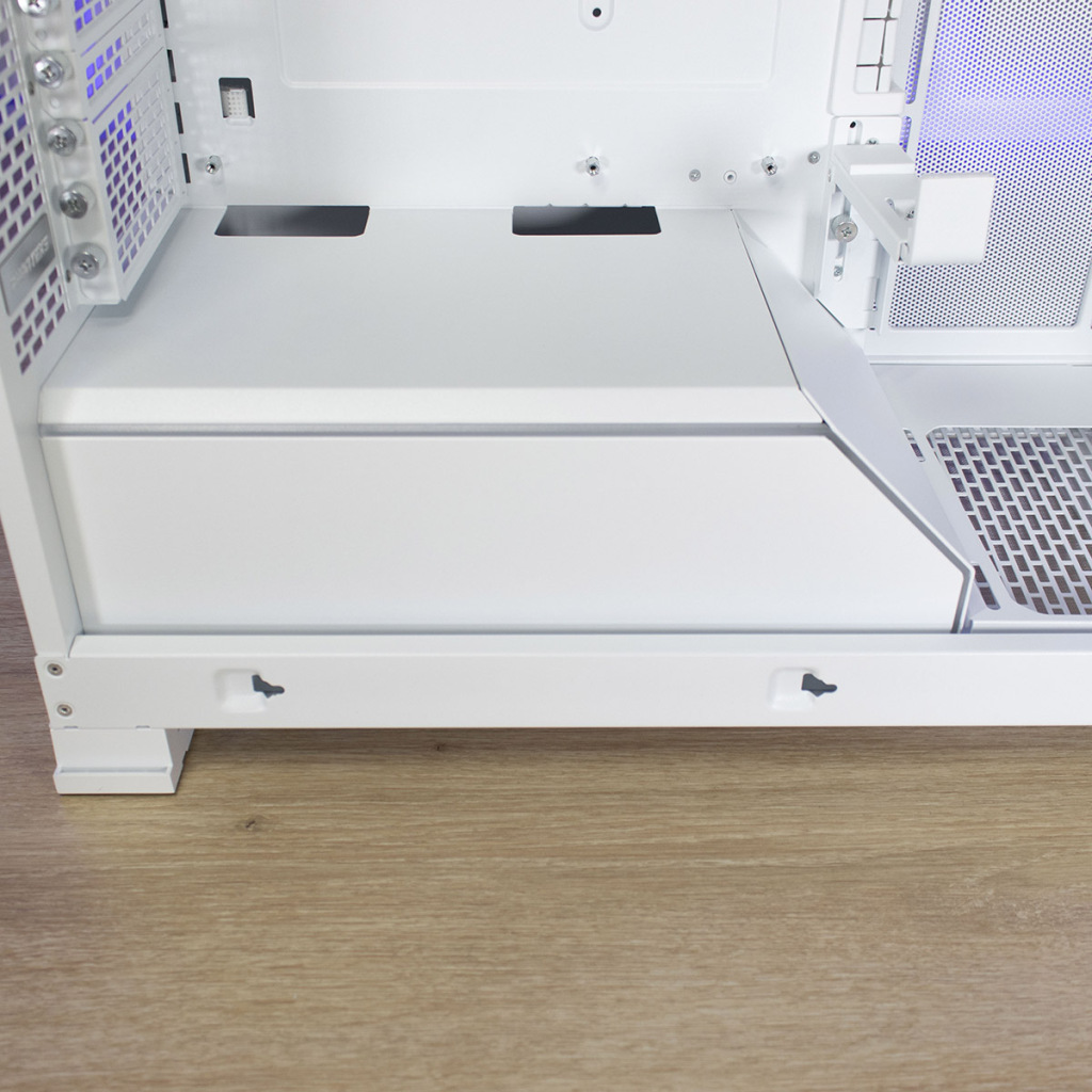 Phanteks NV5 cache alimentation