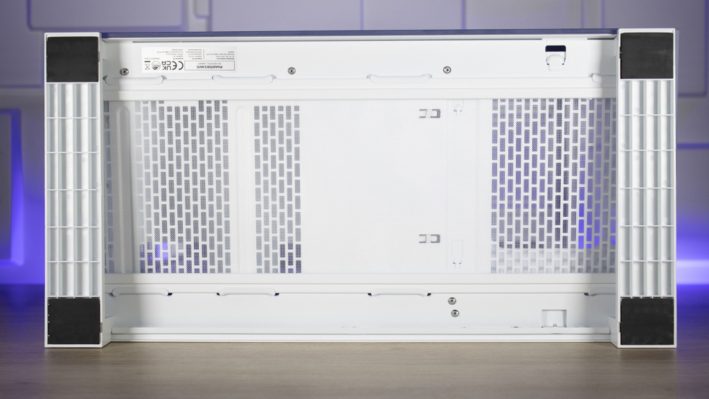 Phanteks NV5 dessous