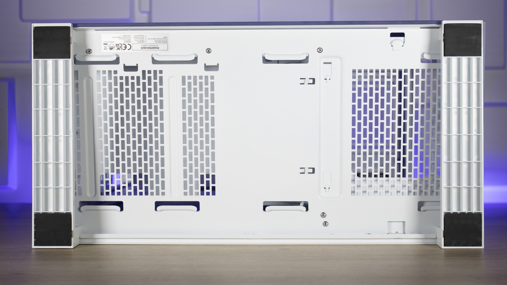 Phanteks NV5 dessous sans filtre