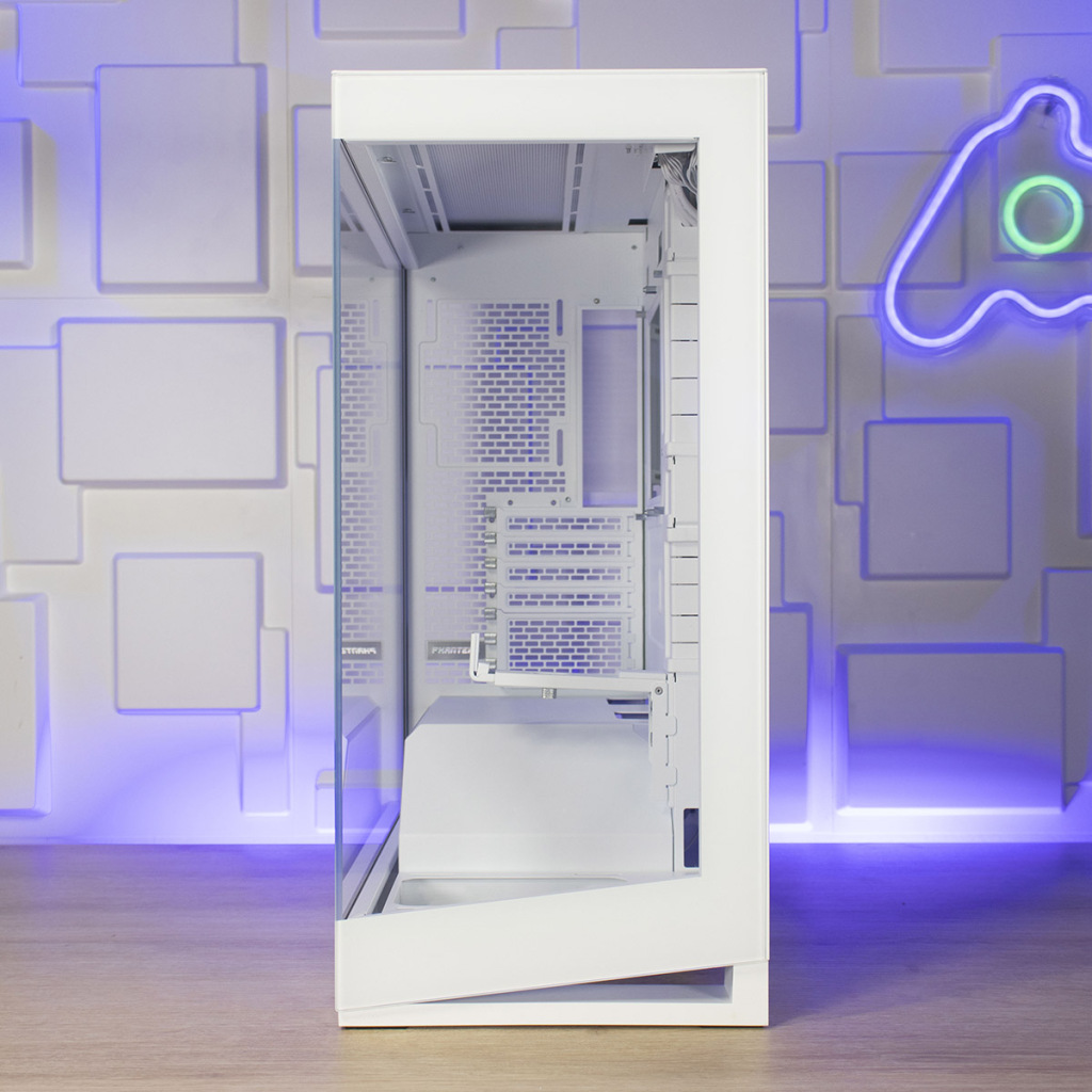 Phanteks NV5 façade