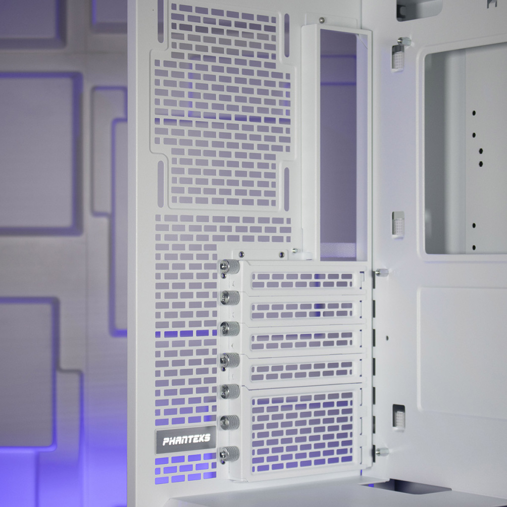 Phanteks NV5 interne gauche