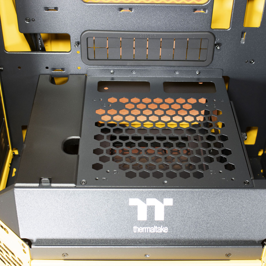 Thermaltake Tower 300 Bumblebee Edition bas