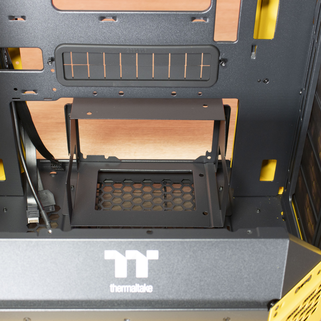 Thermaltake Tower 300 Bumblebee Edition bas sans plaque