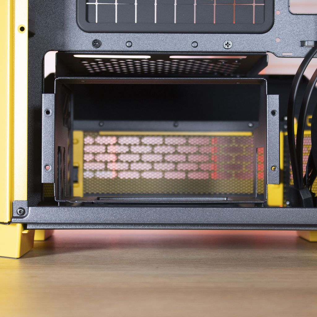 Thermaltake Tower 300 Bumblebee Edition cadre alimentation amovible