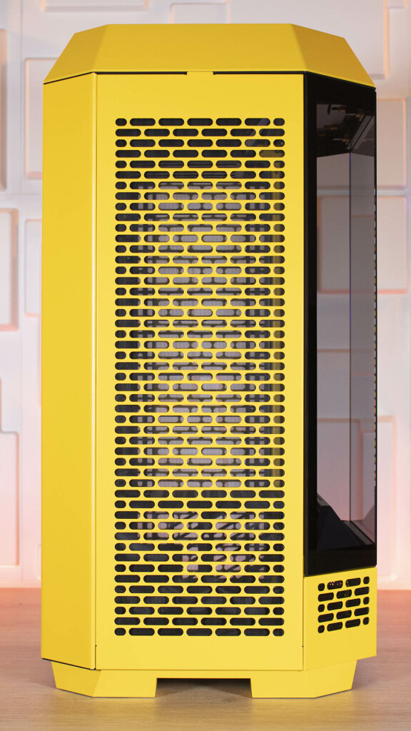 Thermaltake Tower 300 Bumblebee Edition côté gauche