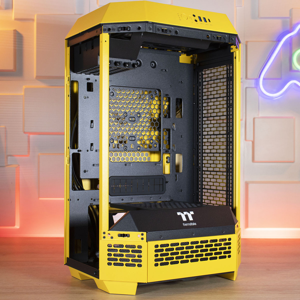 Thermaltake Tower 300 Bumblebee Edition paroi latérale gauche