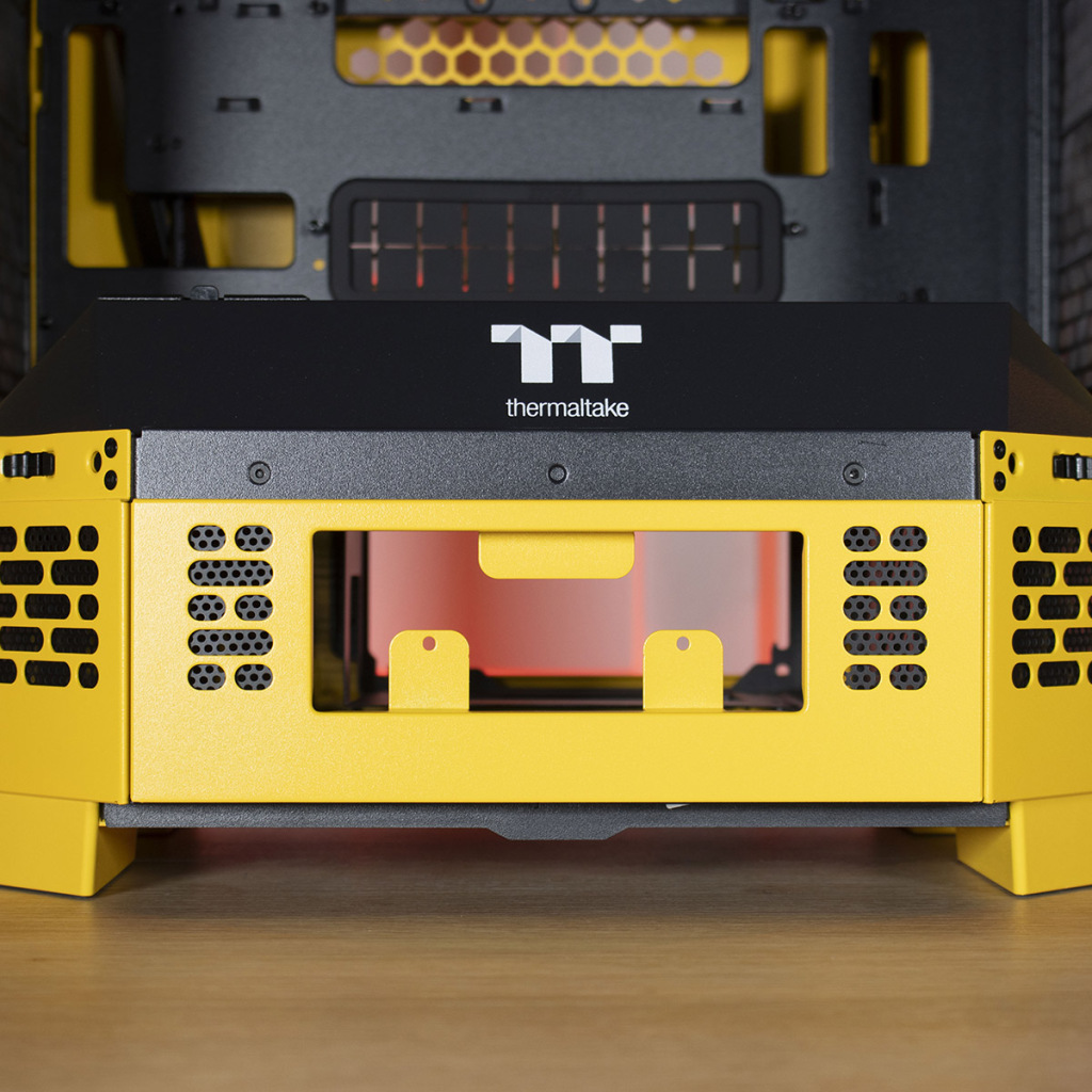 Thermaltake Tower 300 Bumblebee Edition support écran LCD