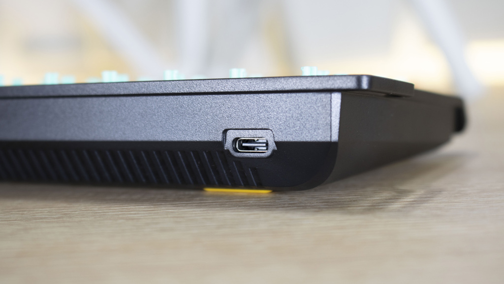 WOOTING 60HE+ port USB