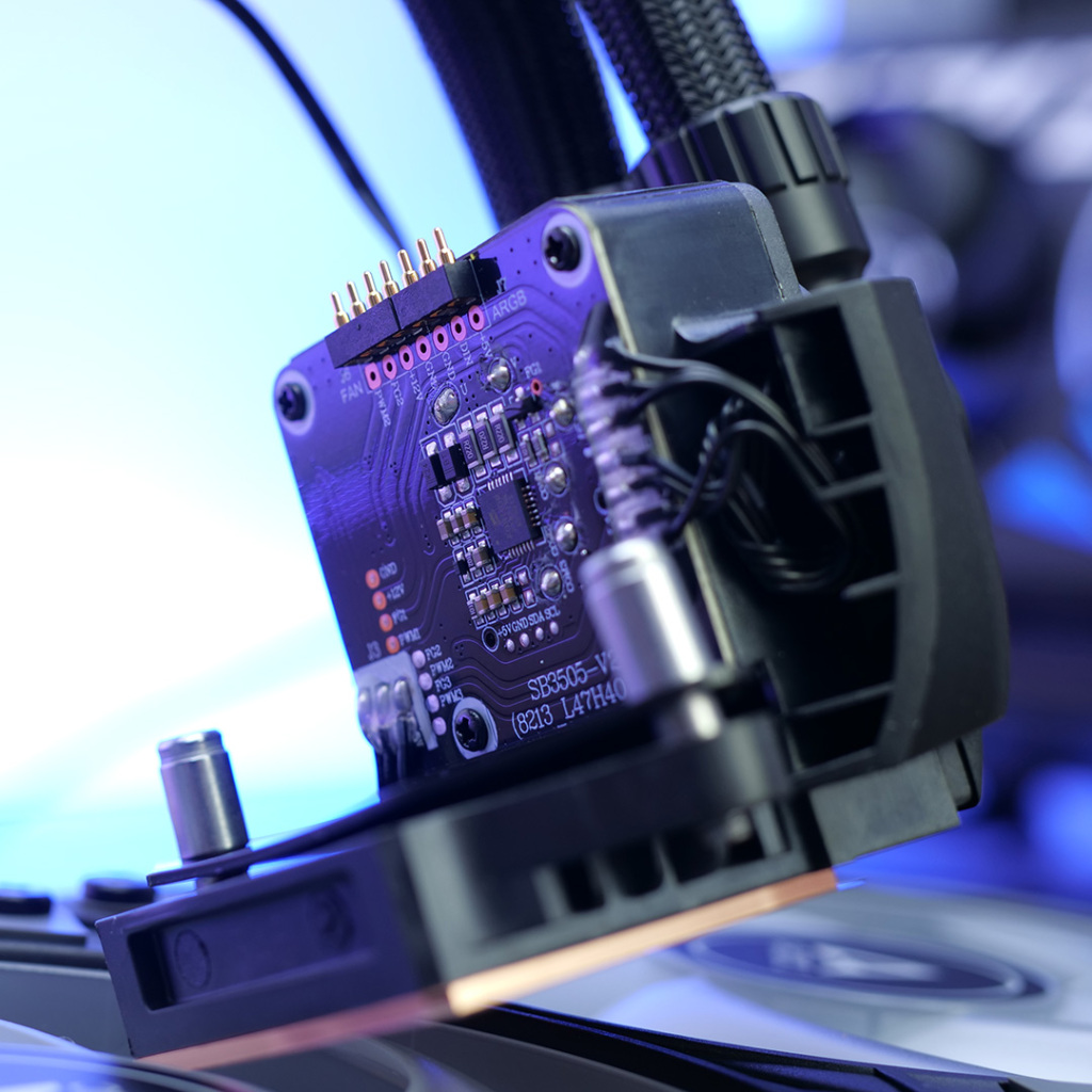 arctic liquid freezer iii 360 argb pompe 02