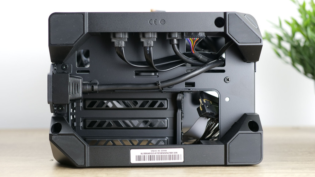 cooler master ncore 100 max dessous