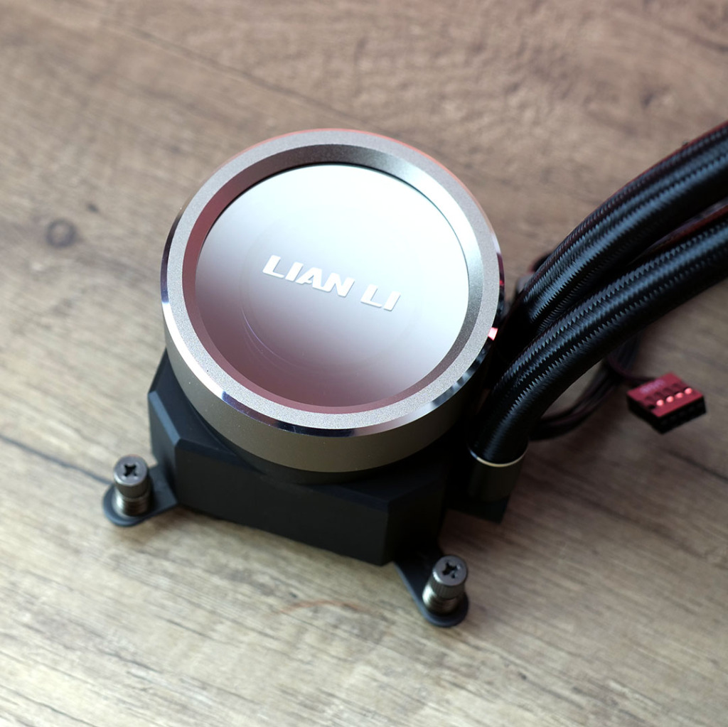 lian li galahad ii trinity performance 360 pompe 01