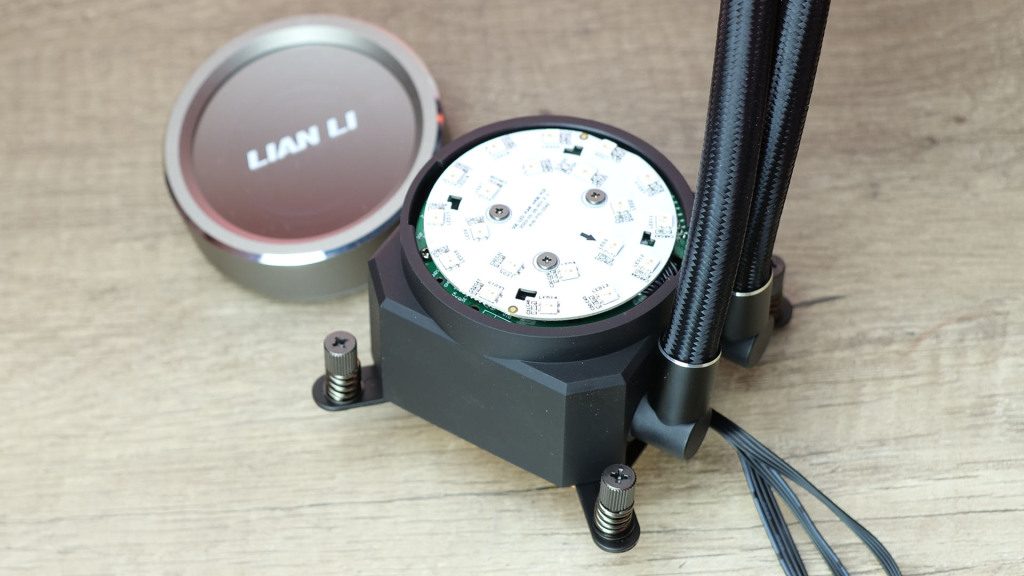 lian li galahad ii trinity performance 360 pompe capuchonsq 01