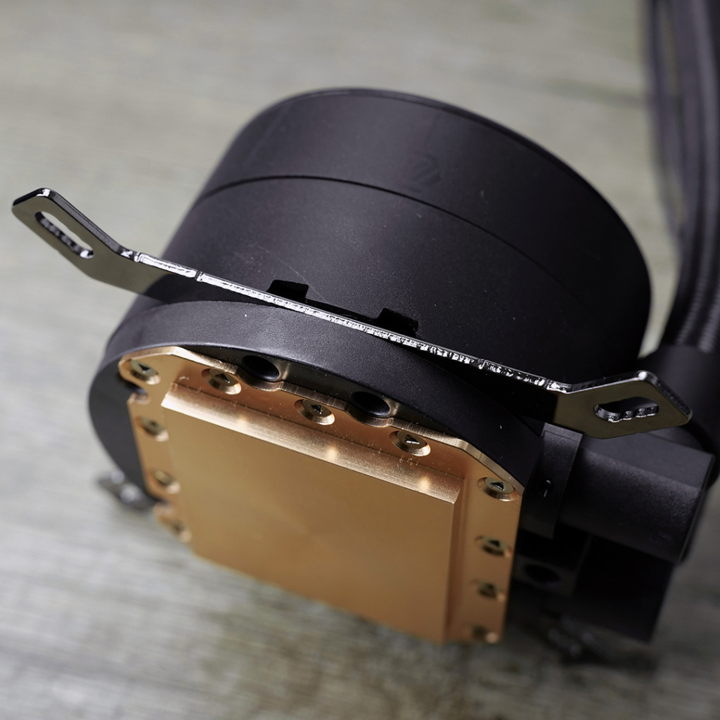 pompe intel mount mag coreliquid e240 01