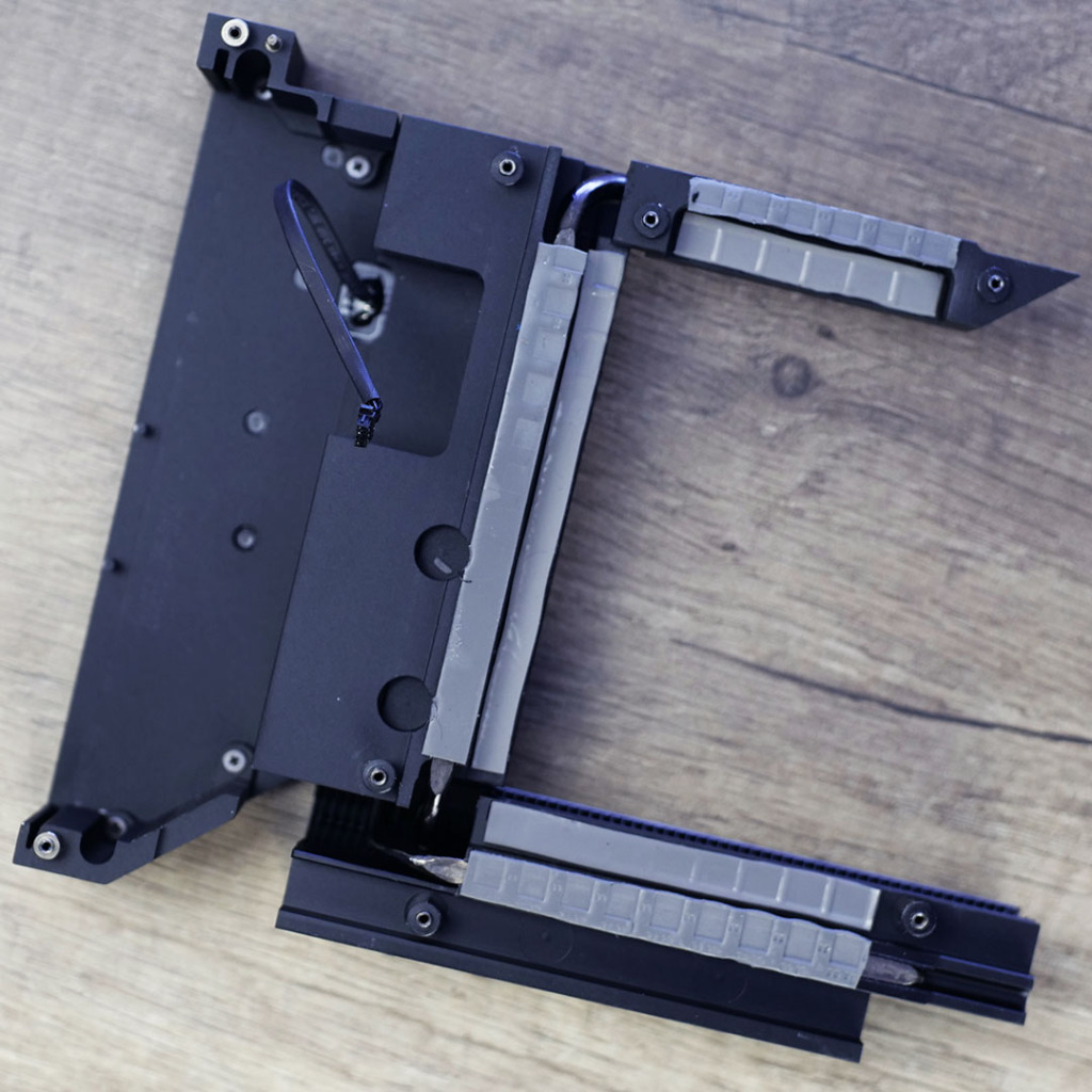 test meg z790 ace max vrms heatsink demontage 01