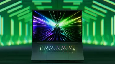 RAZER Blade 18 : un ordinateur portable qui envoie du lourd 24 RAZER Blade 18 Couv