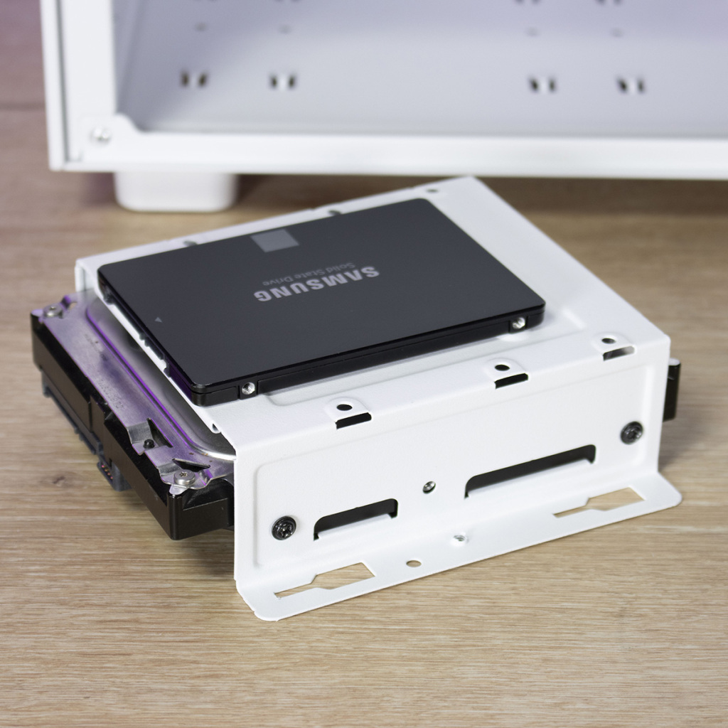 Thermaltake View 270 TG ARGB HDD SSD