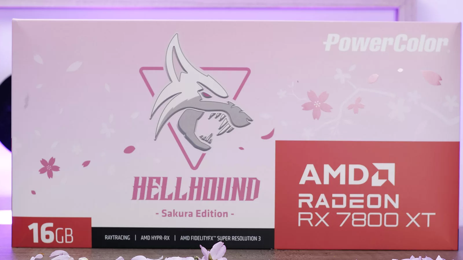 Les cartes graphiques Radeon RX 7000 et GeForce RTX 40 en dessous du MSRP en Allemagne 3 cartes graphiques : amd rx 7800 xt sakura edition emballage face